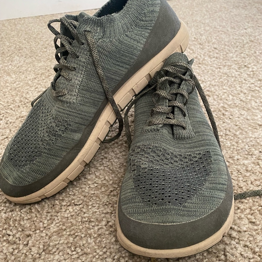 Altra mens running shoe